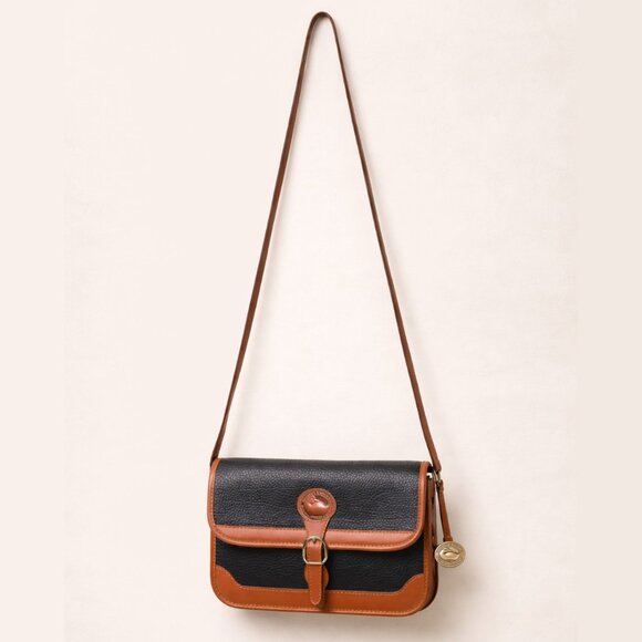 Vintage Dooney & Bourke AWL Buckle Flap Shoulder Bag – Black & Tan Pre-owned